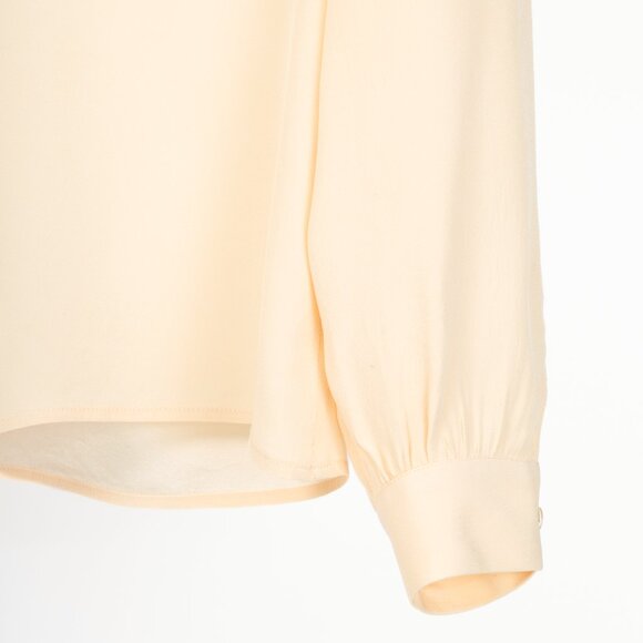 Chanel 70's-Vintage Cream Silk CC-Pocket Buttoned Blouse - Picture 5 of 9